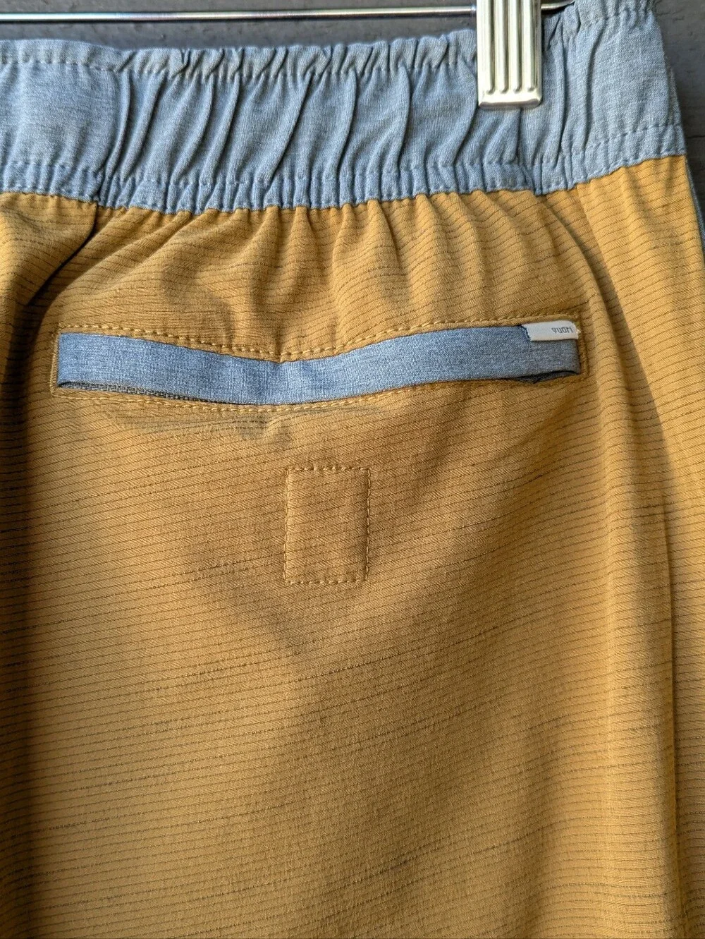 NWOT Vuori Banks Short Unlined 7